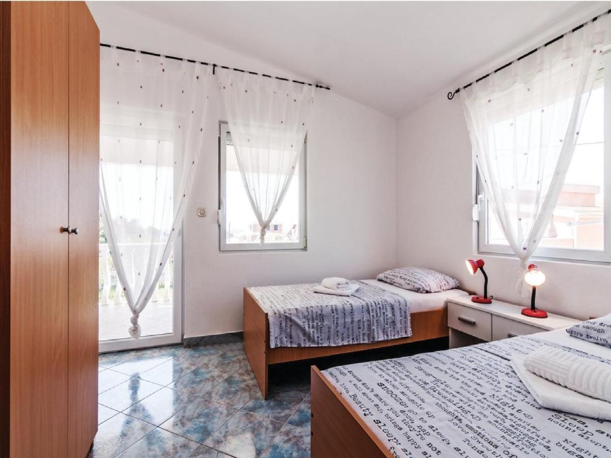 Apartments Hak Vir Luaran gambar