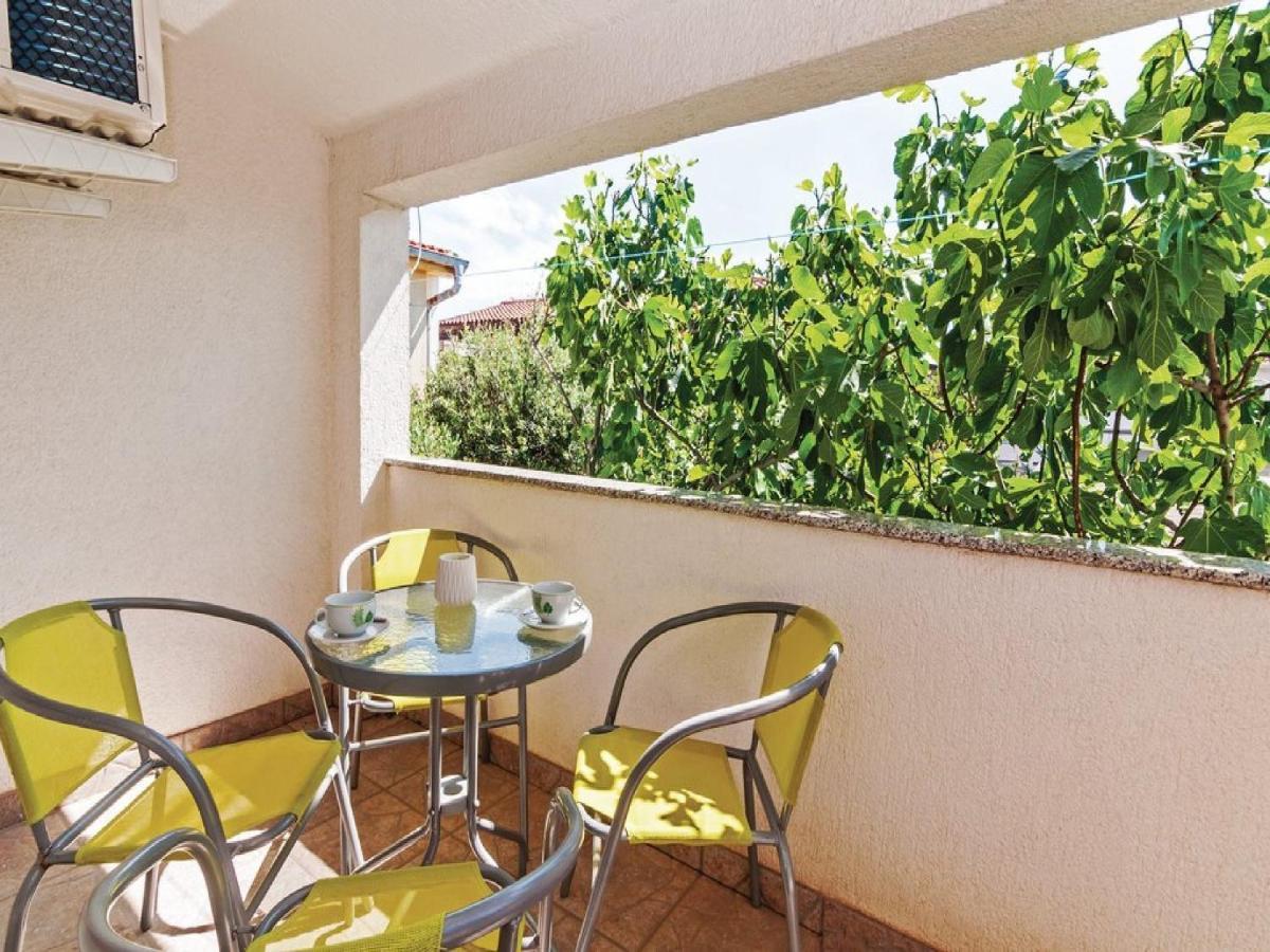 Apartments Hak Vir Luaran gambar